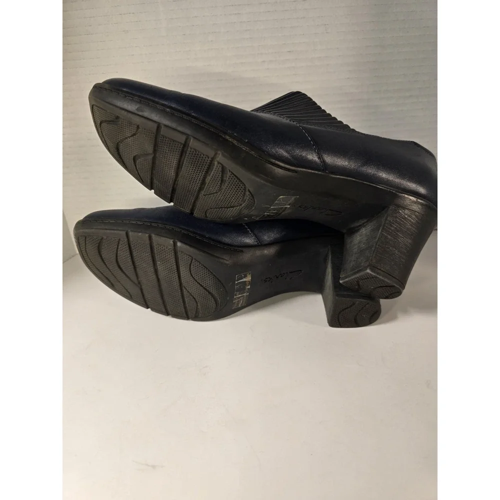 Clarks bendables thoughtful